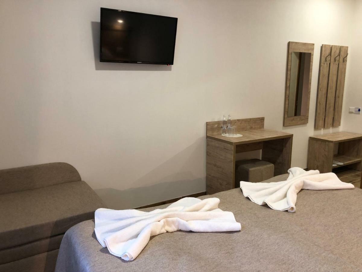 Hotel Bonus Kolomiya Ngoại thất bức ảnh